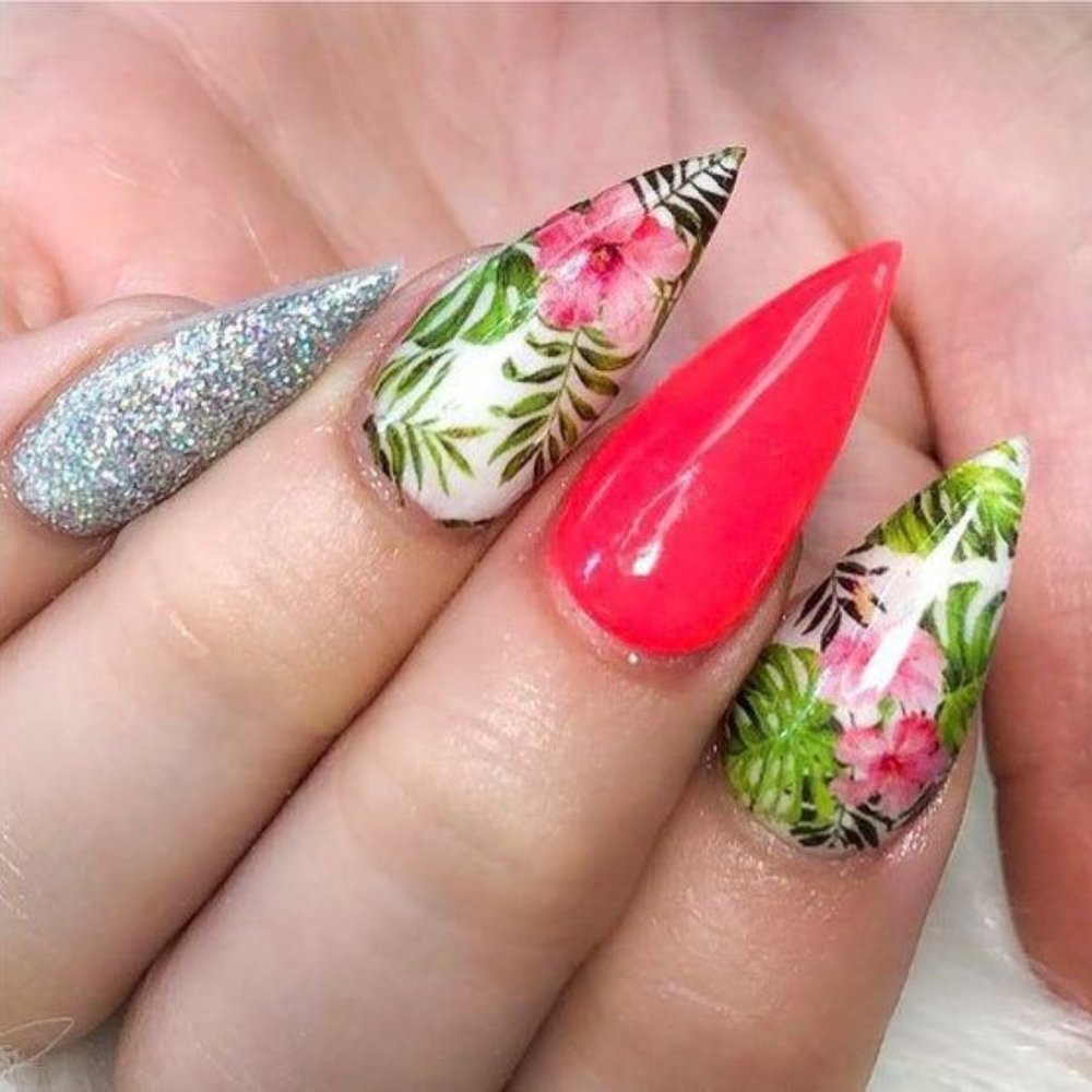 BUNDLE FOR $2✨💅 Nail Decals